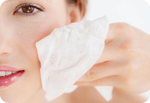 What are the main ingredients of wet wipes?